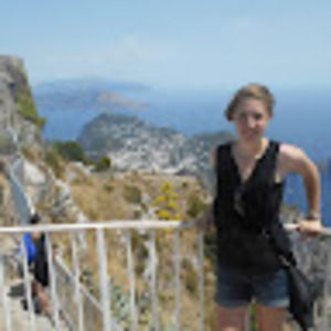 Meet your Posher, Danielle